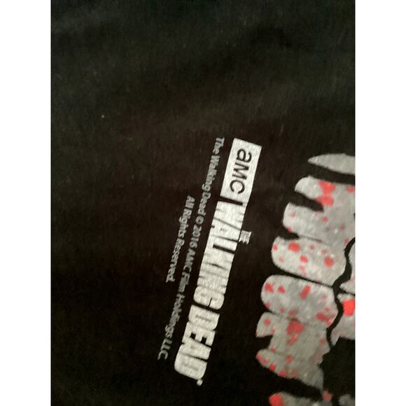 AMC Walking Dead Men’s T-Shirt XL Skull Graphic Blood Splatter 2016 Gothiccore - Picture 7 of 7